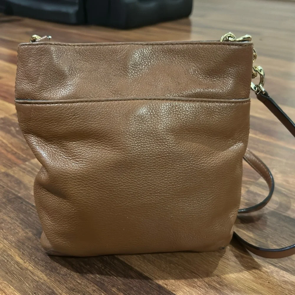 Michael Kors HamiltonCrossbody Bag - Picture 3 of 8